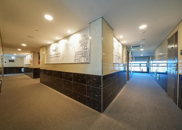 Aventree Yeouido Hotel