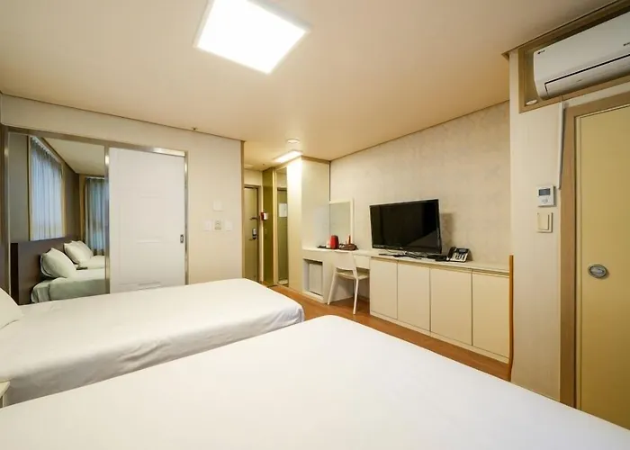 Aventree Yeouido 3* Seul
