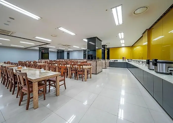 Aventree Yeouido 3*