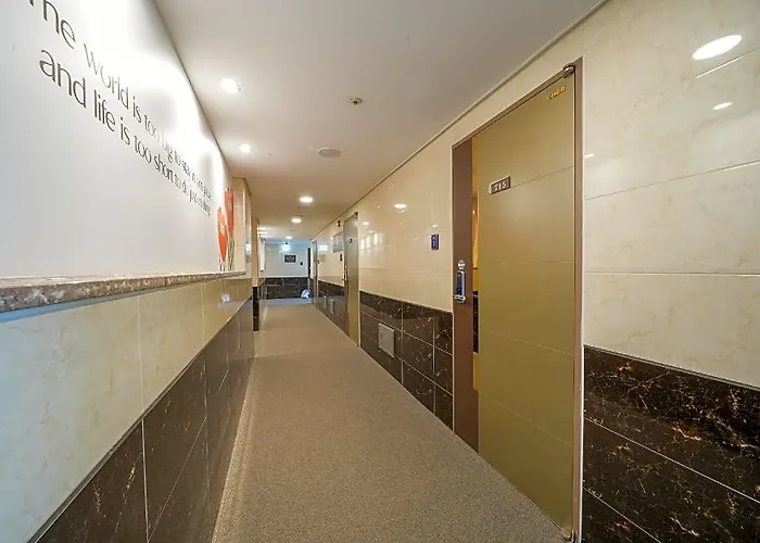 Aventree Yeouido 首爾