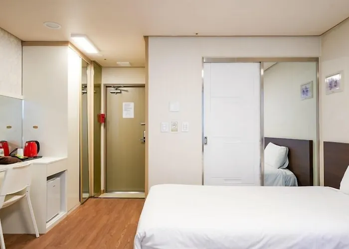 Hotel Aventree Yeouido 3*